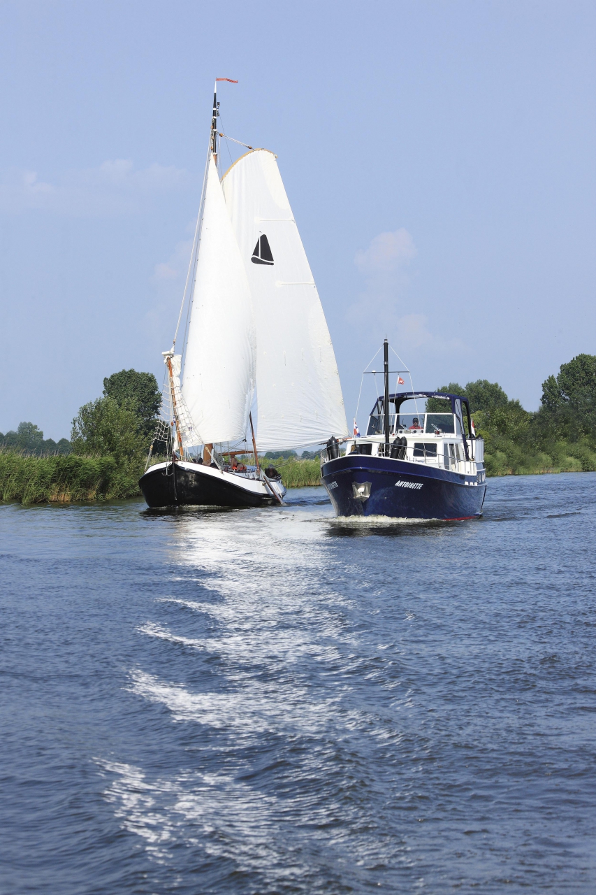 Bootsfahrt mit dem Yachtcharter Antoinette