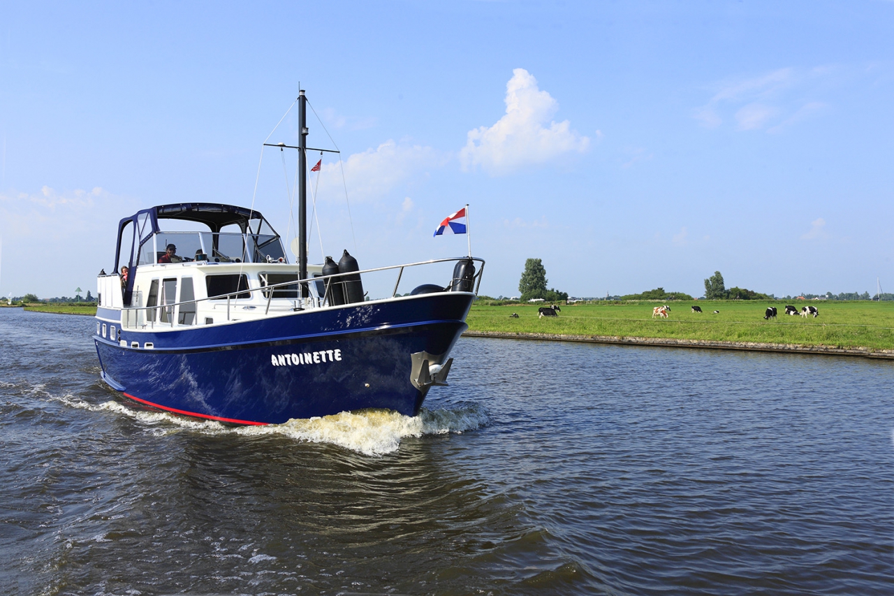 Vaar langs de mooie landschappen